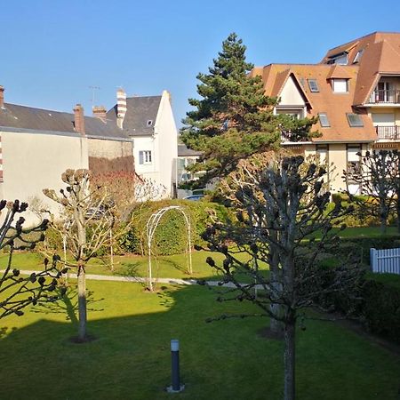 Charmant 2 Pieces A 5 Mn A Pied De La Mer Cabourg Exterior photo