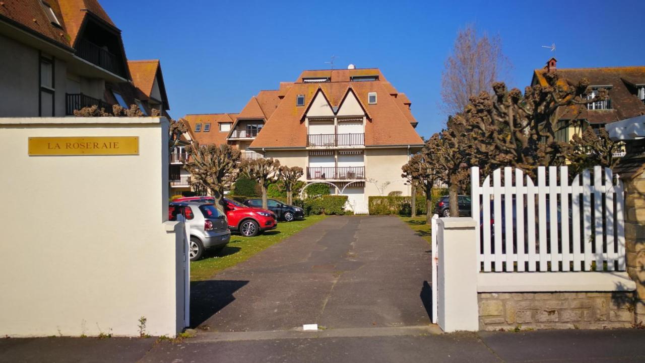 Charmant 2 Pieces A 5 Mn A Pied De La Mer Cabourg Exterior photo