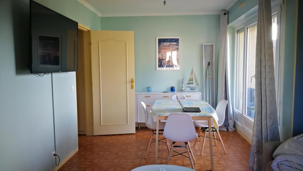 Charmant 2 Pieces A 5 Mn A Pied De La Mer Cabourg Exterior photo